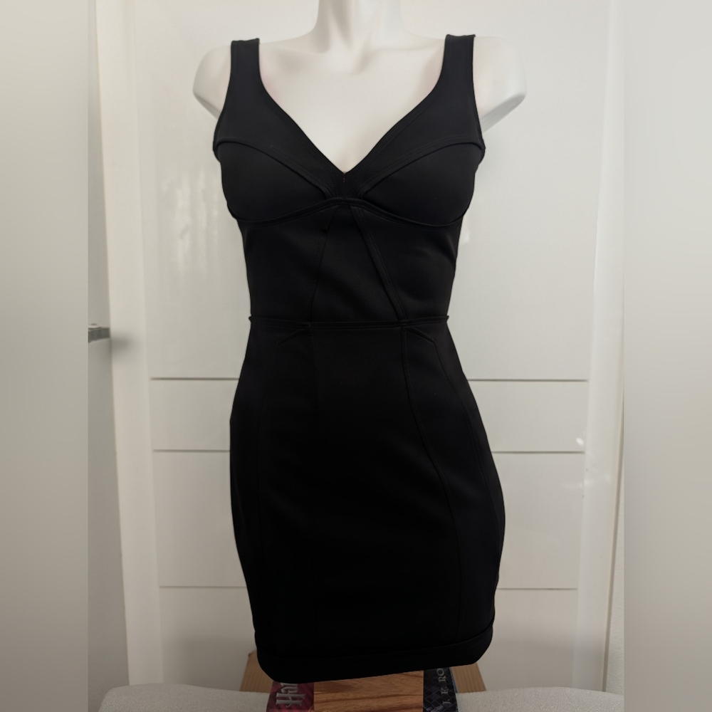 bebe Black Sleeveless Bodycon Dress - Classic V-Neck Size XS